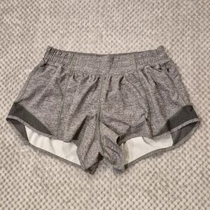 Lululemon Hotty Hot 2.5" Shorts Lined Running Women 8 Heather Gray Stretch Wick